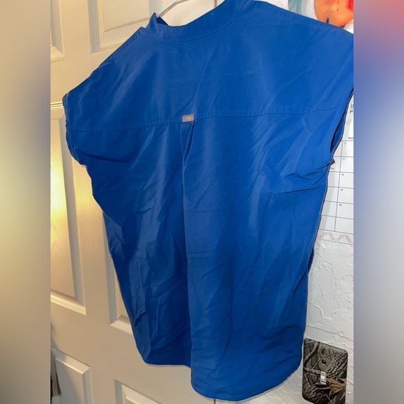 Figs Scrub Top - Picture 3 of 4